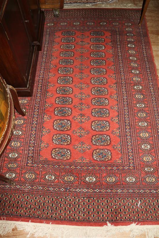 Red ground Bokhara rug(-)